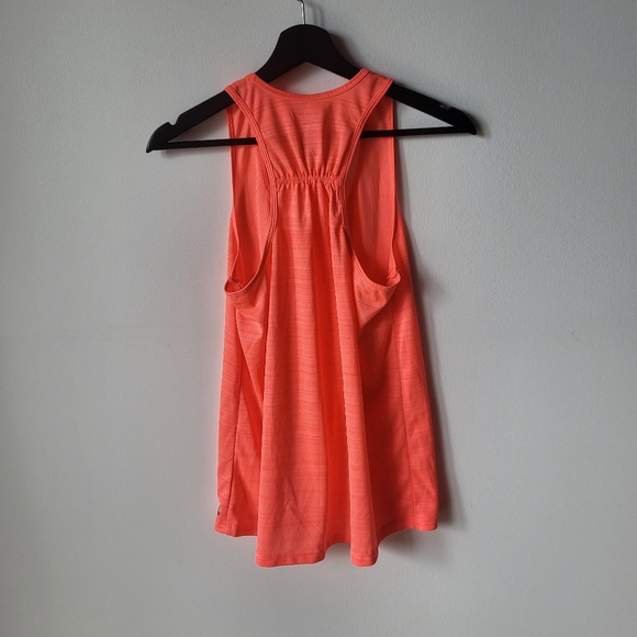 Sports top - Picture 4 of 5